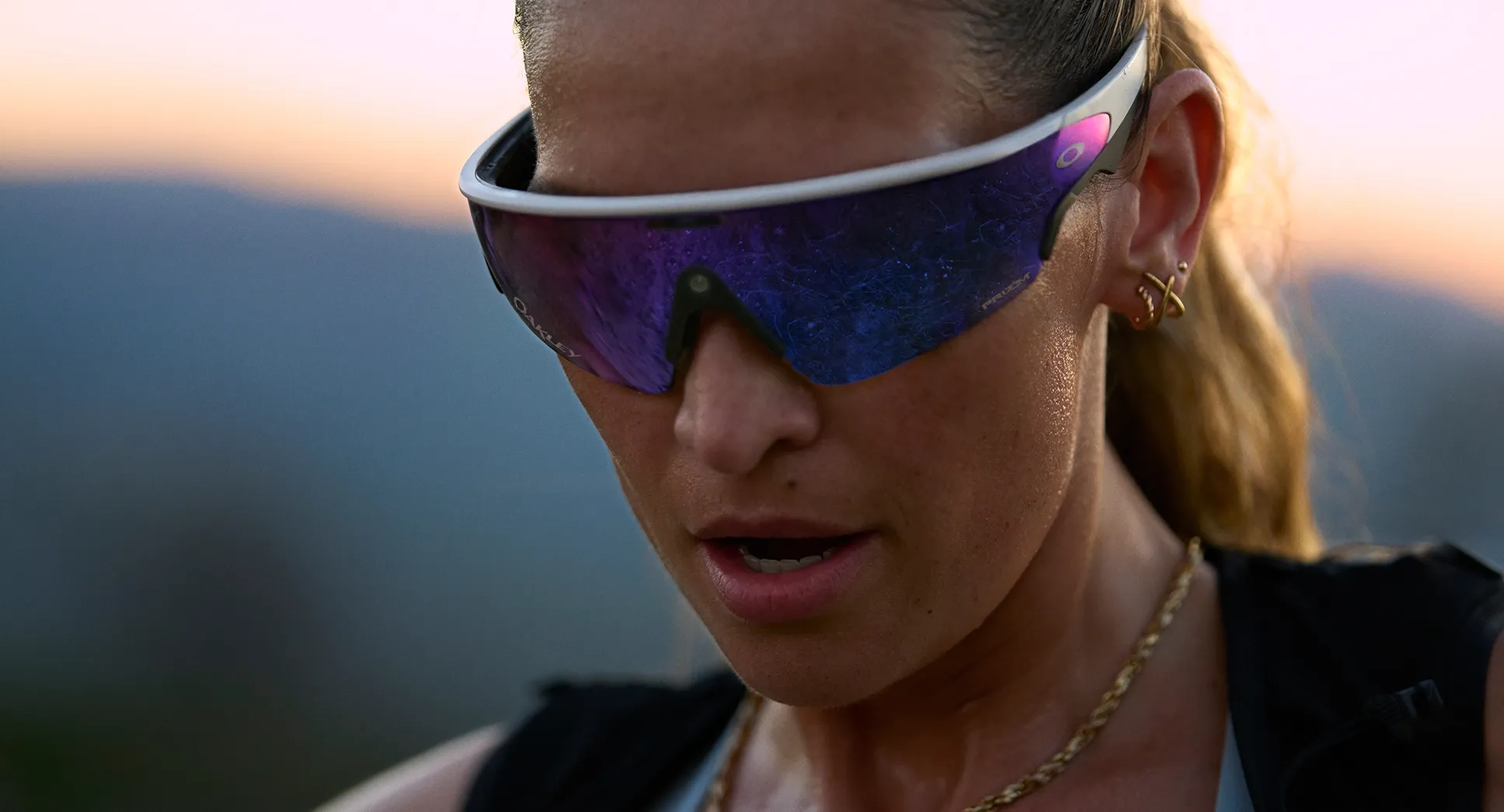 Vanguard White / Prizm Saphire - Lunettes | Oakley Icon Ltd
