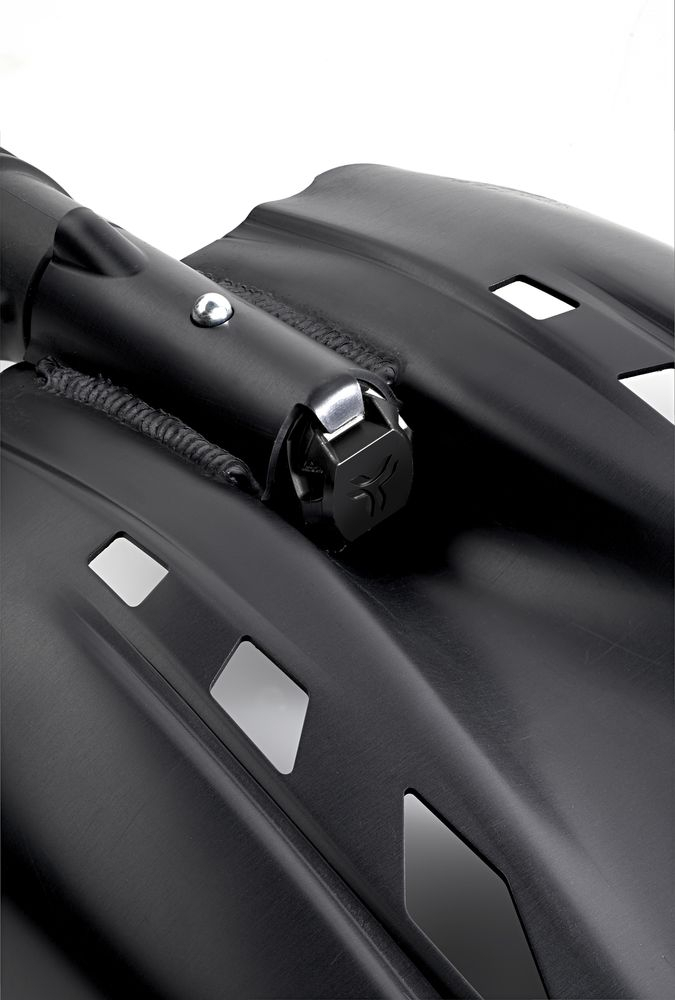 Pelle Axe - Pelle | Arva