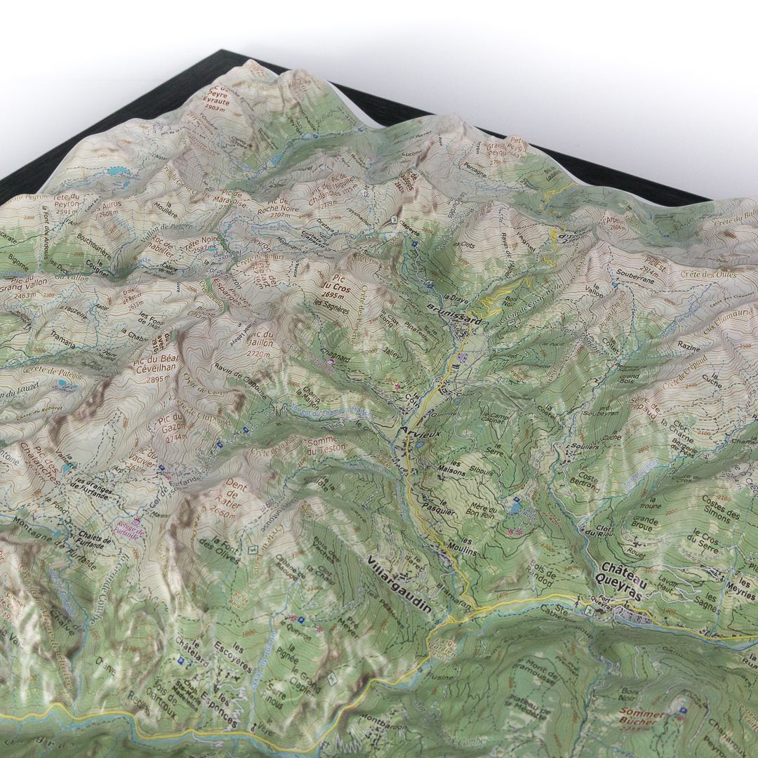 Le Queyras - Equipement Outdoor | Deniveles Editions
