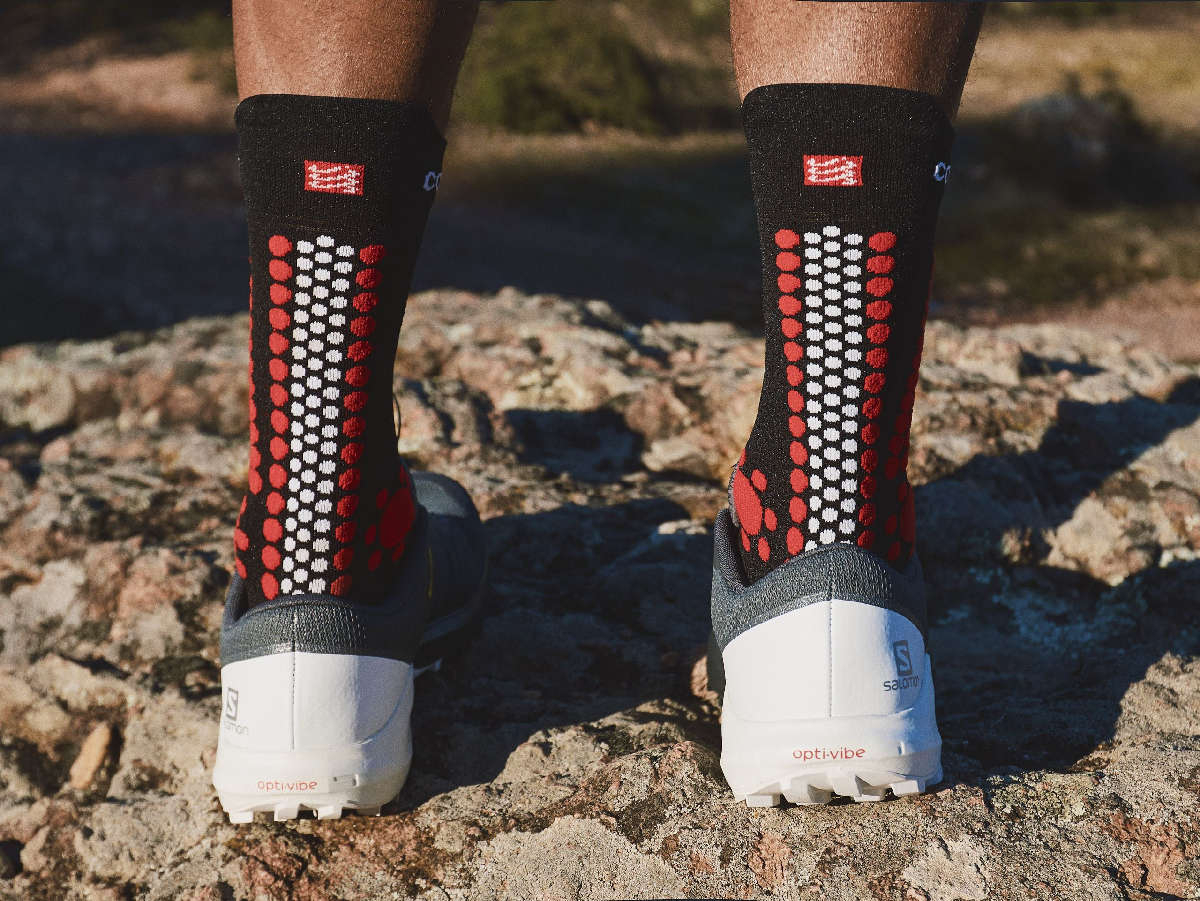 Chaussettes Pro Racing V4.0 Trail Black / Red | Compressport