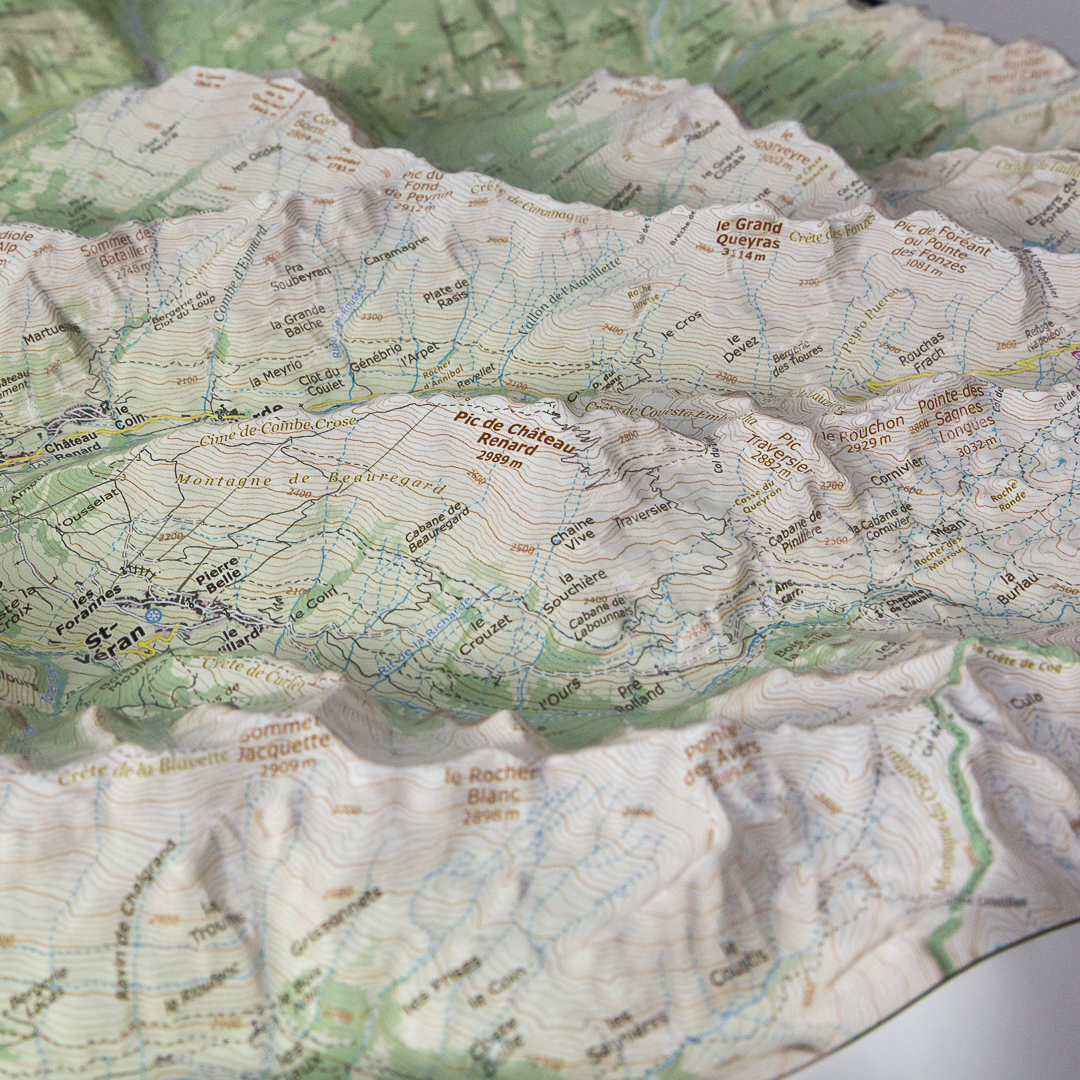 Le Queyras - Equipement Outdoor | Deniveles Editions