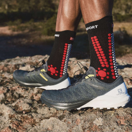 Chaussettes Pro Racing V4.0 Trail Black / Red | Compressport