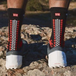 Chaussettes Pro Racing V4.0 Trail Black / Red | Compressport