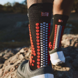 Chaussettes Pro Racing V4.0 Trail Black / Red | Compressport